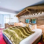 & Restaurant Gruener Baum - Gruene Oase Am Szálloda