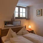 호텔 & Restaurant Gruener Baum - Gruene Oase Am