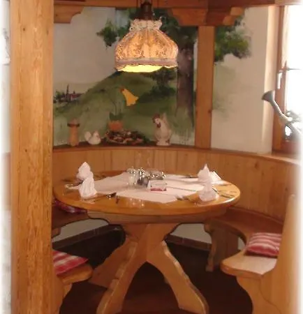 & Restaurant Gruener Baum - Gruene Oase Am 3*