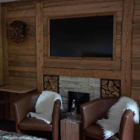 & Restaurant Gruener Baum - Gruene Oase Am فيلدبرج