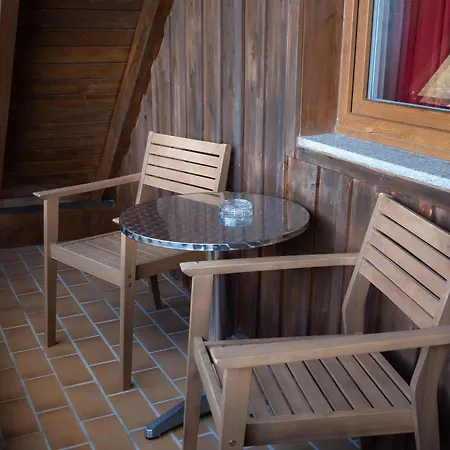 & Restaurant Gruener Baum - Gruene Oase Am Hotel 3*