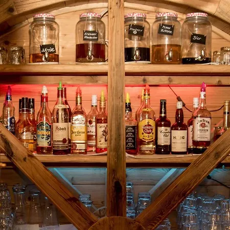 Hotel & Restaurant Gruener Baum - Gruene Oase Am 3*